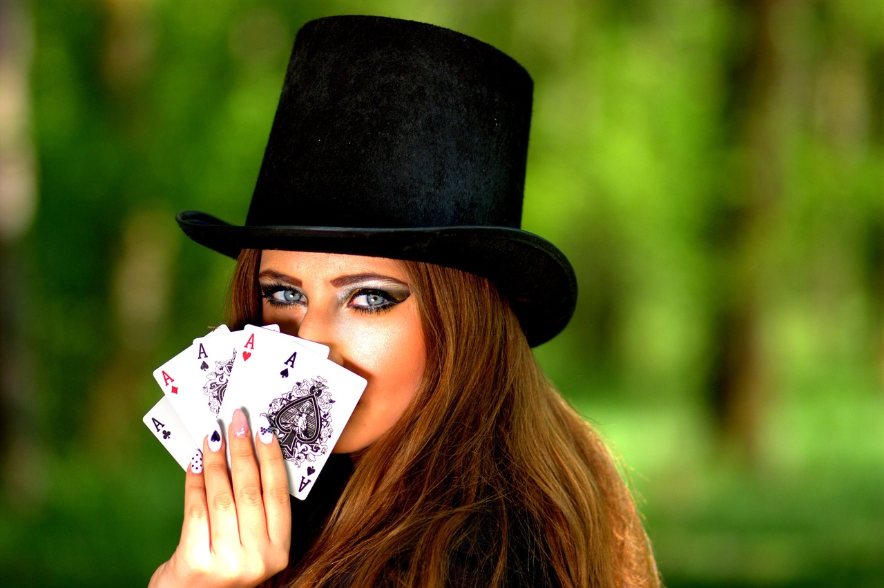 girl-poker.jpg